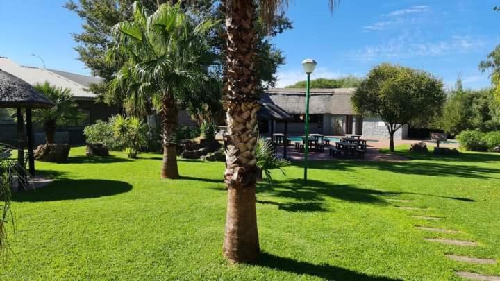 Kalahari Lodge קימברלי מראה חיצוני תמונה